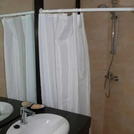 Apartment Sleeps 8 Pool Wifi