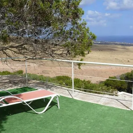 Sleeps 8 Pool Wifi Apartment *