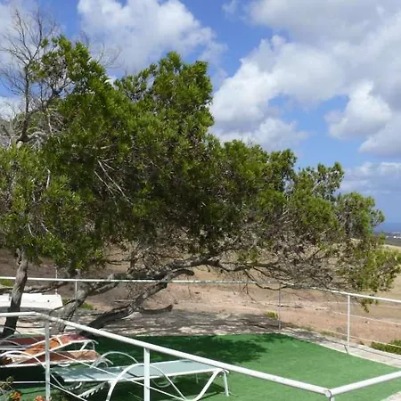 Sleeps 8 Pool Wifi Apartment